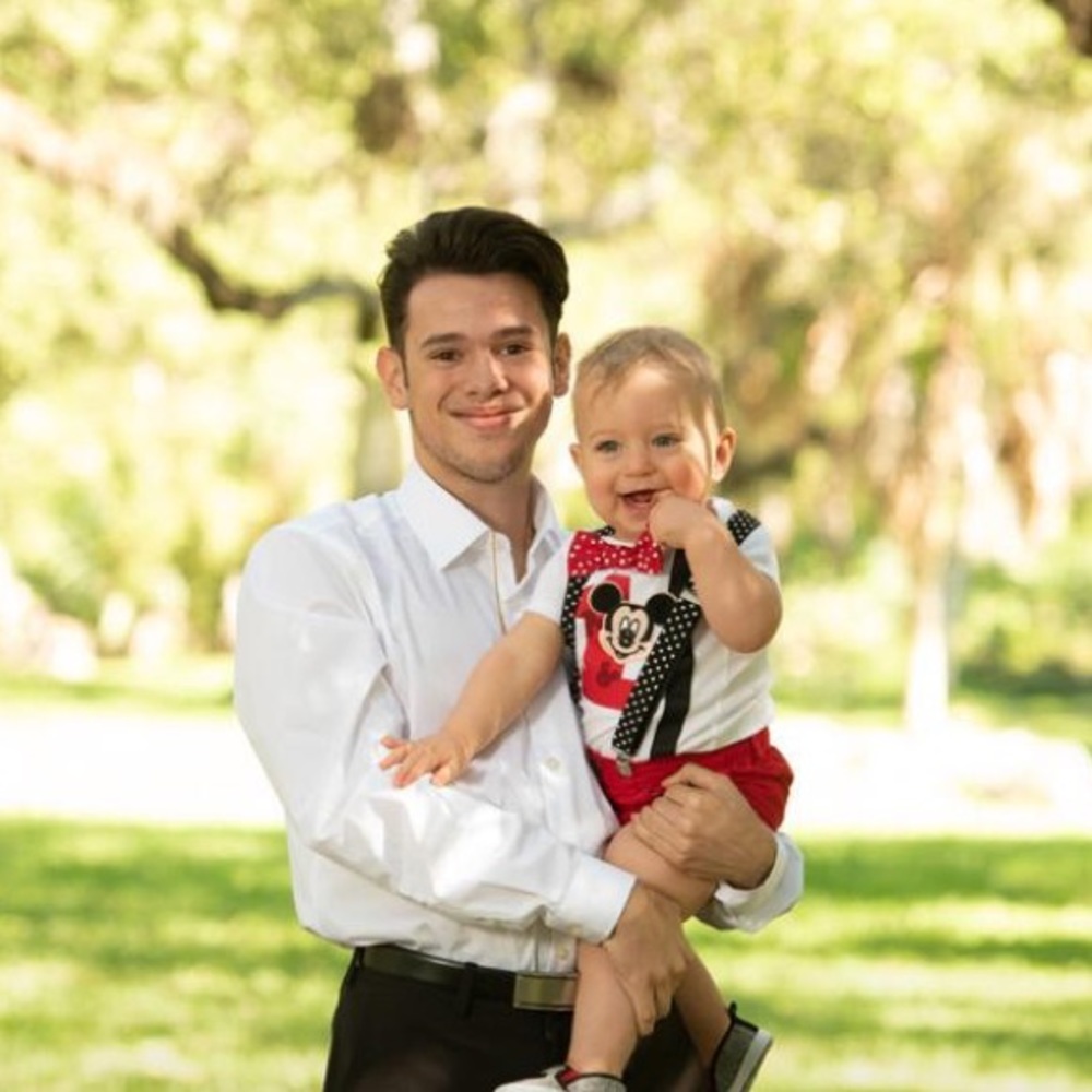 Meet your Posher, Esteban